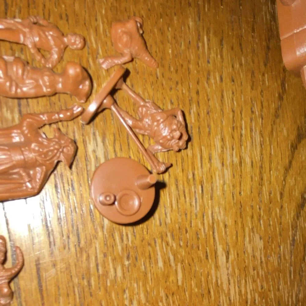 Star Wars ROTJ Jabba the Hutt Throne Room Model Kit Diorama/Figure 1983 MPC